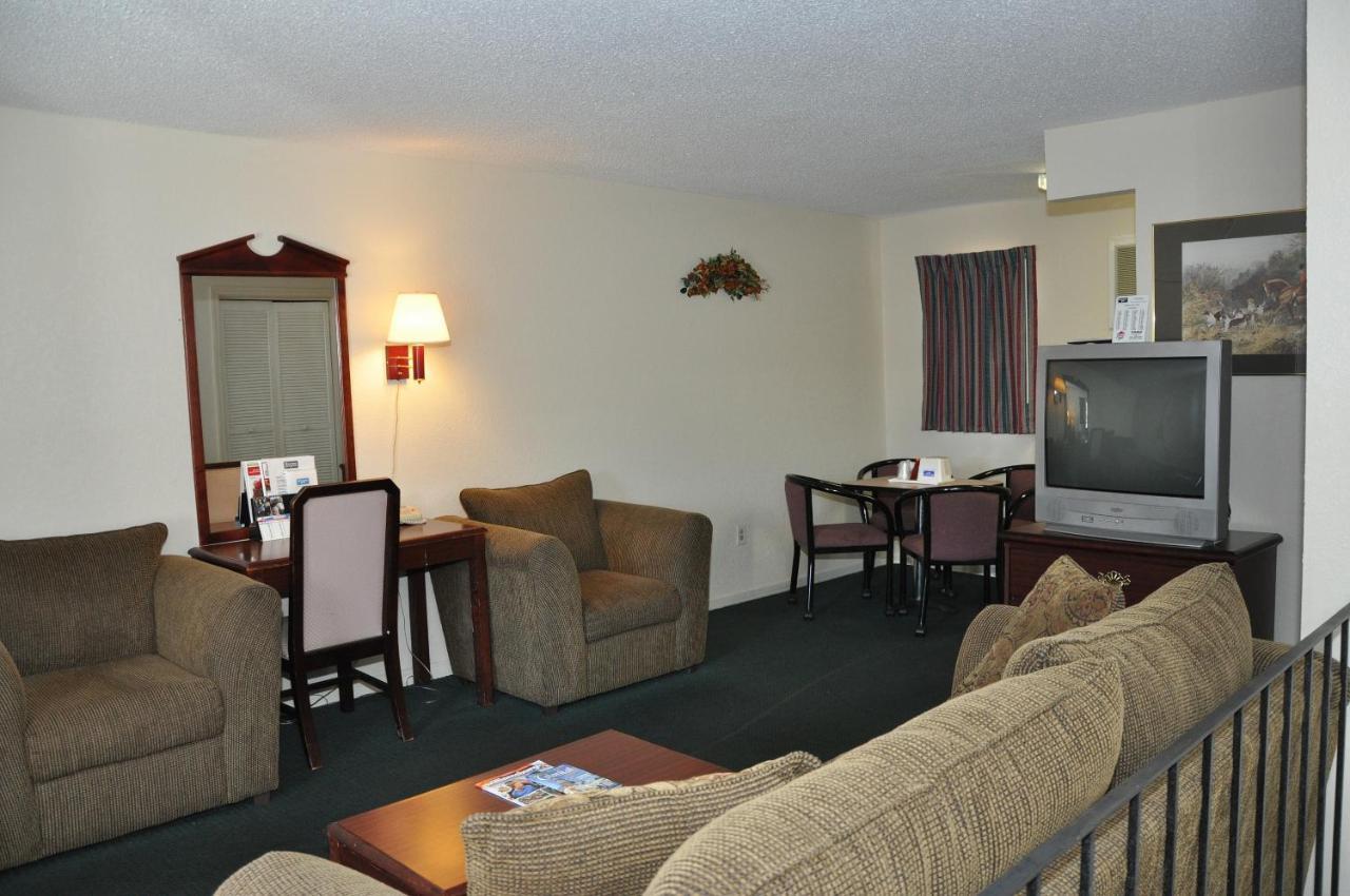 Merrimac Inn & Suites Williamsburg Eksteriør bilde